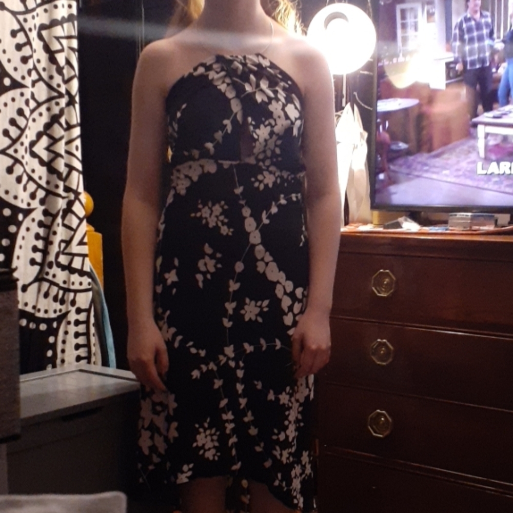 Womens black and white summer dress sz L